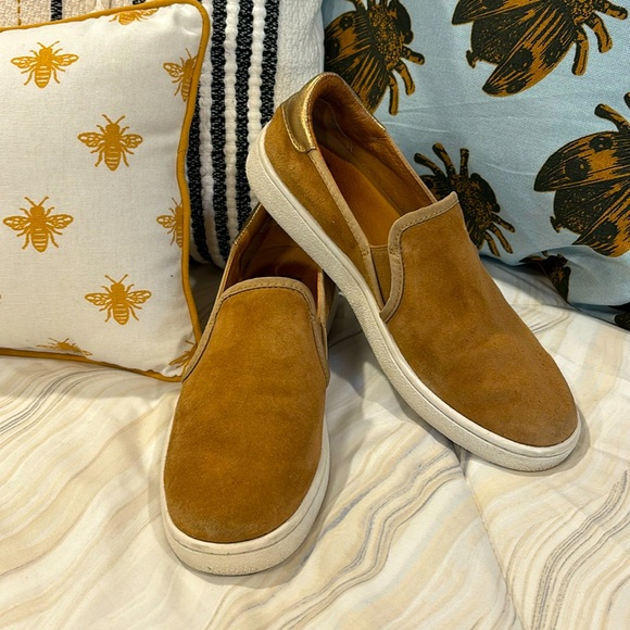 UGG tan suede leather slip-on loafers women’s tan size 7.5 - Picture 3 of 11